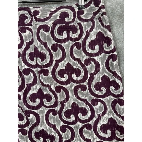 Ann Taylor petite ladies purple and gray fleur-de-lis short skirt sze 12 - Picture 5 of 5